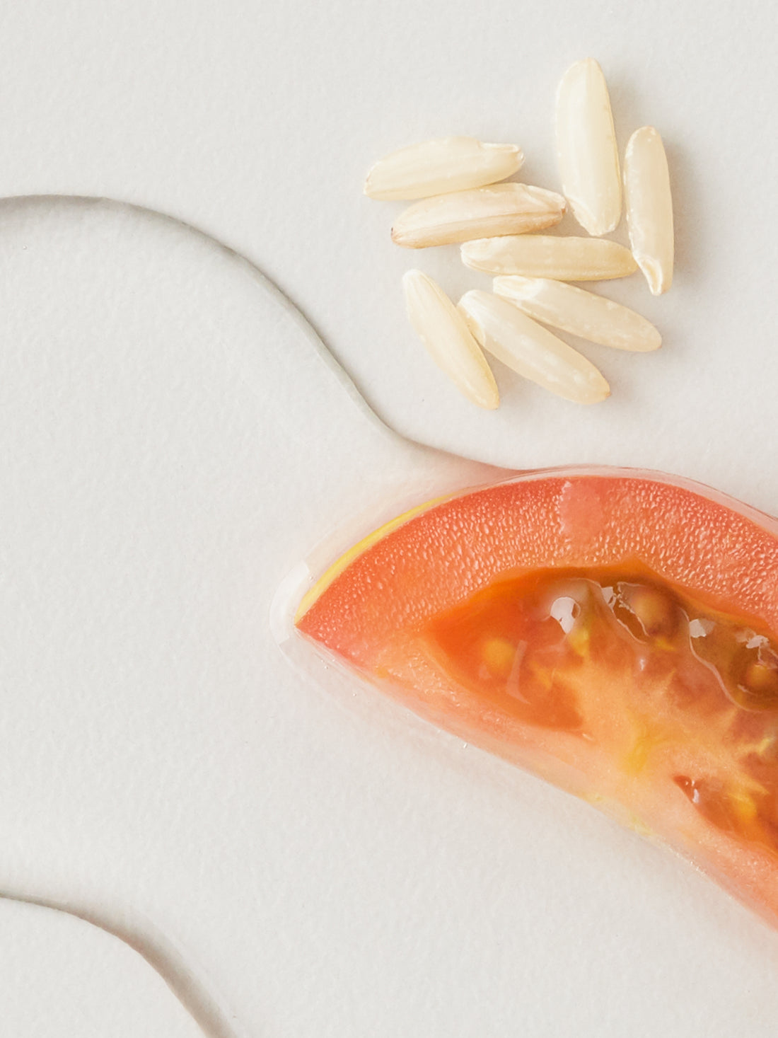 Curl Creating Complex containing rice and tomato extracts.