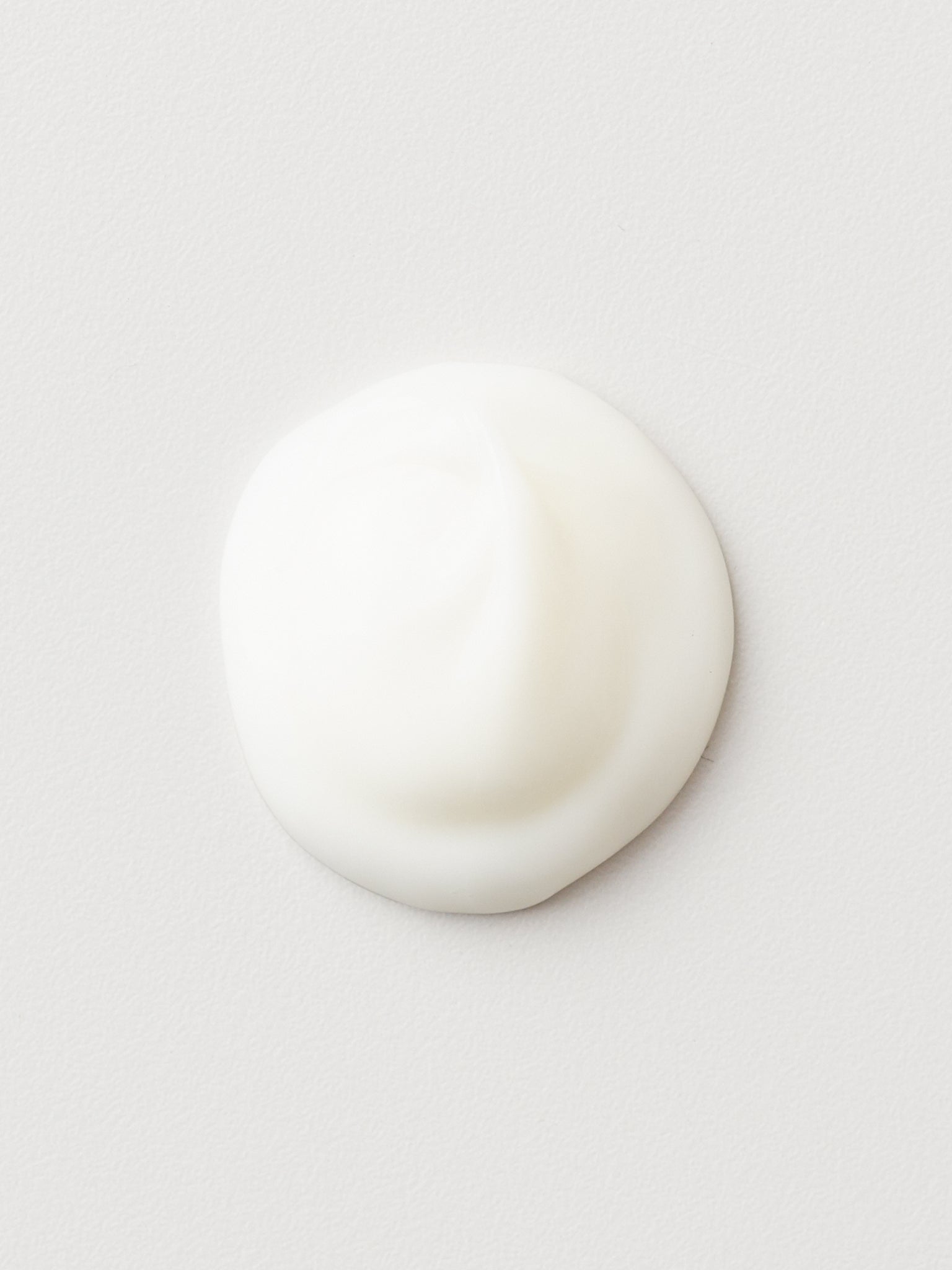 This 98% plant-based and naturally derived conditioner is formulated with shea butter, apple cider vinegar and an abundance of nourishing superfoods.