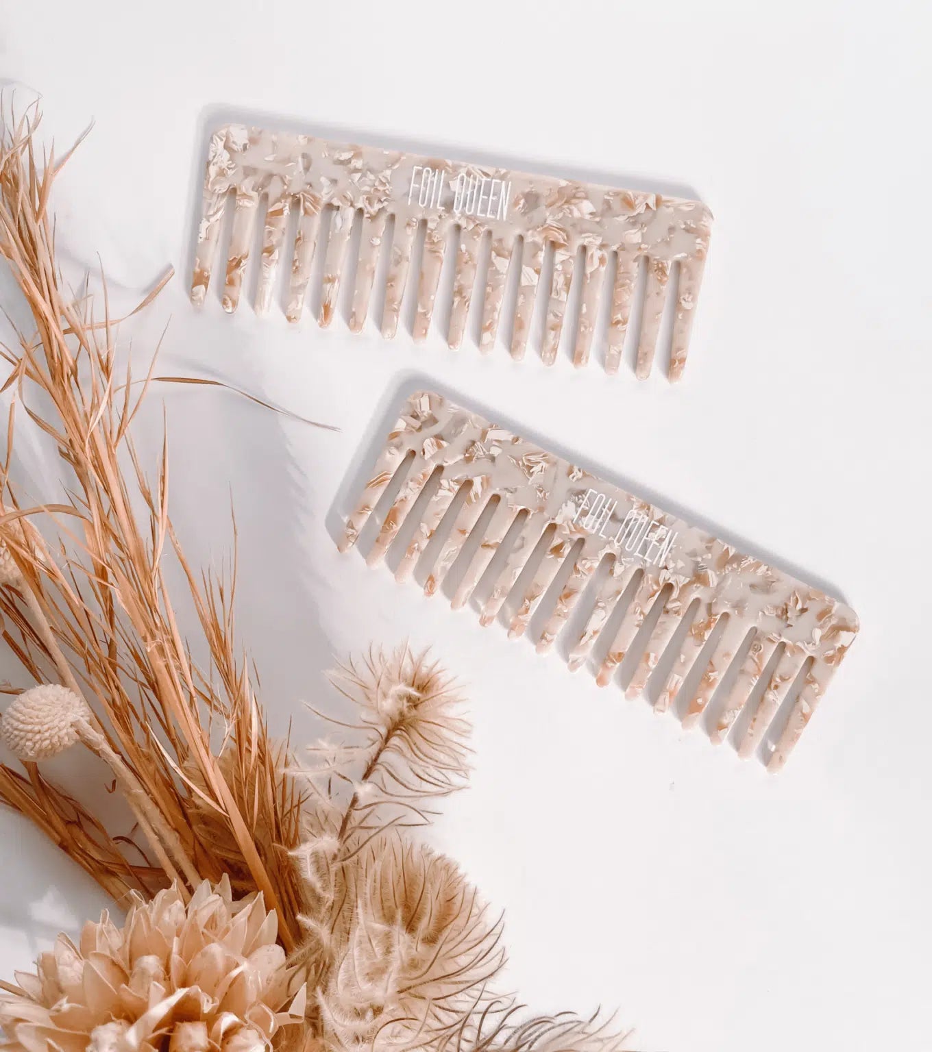 Foil Queen Comb - Beige